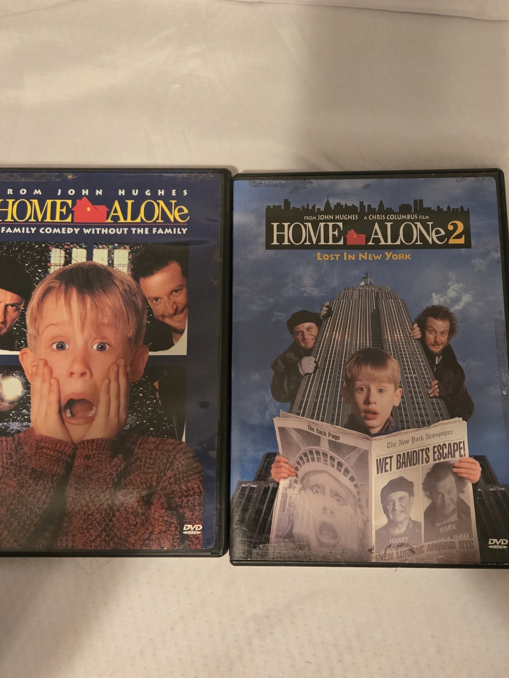 Home Alone & Home Alone 2 DVD Set - Blue Cover Art Lot